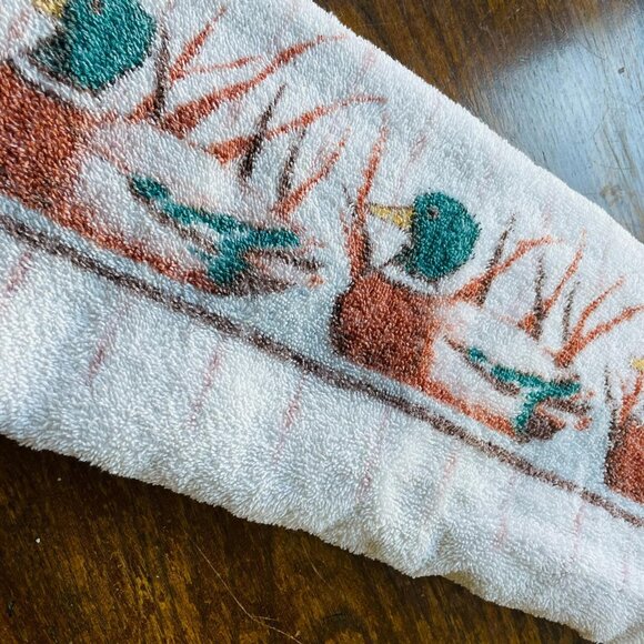 Vintage Duck Towel Set 🦆 - Picture 2 of 9
